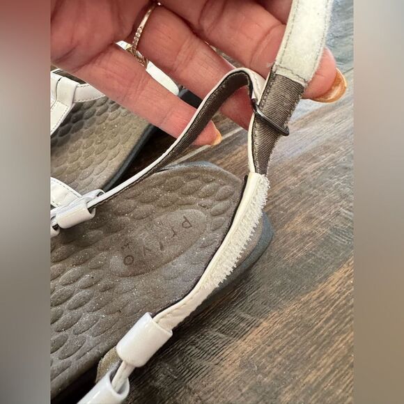 Clarks white patent leather minimalist Sonar Astro EUC size 9.5W - Picture 3 of 6